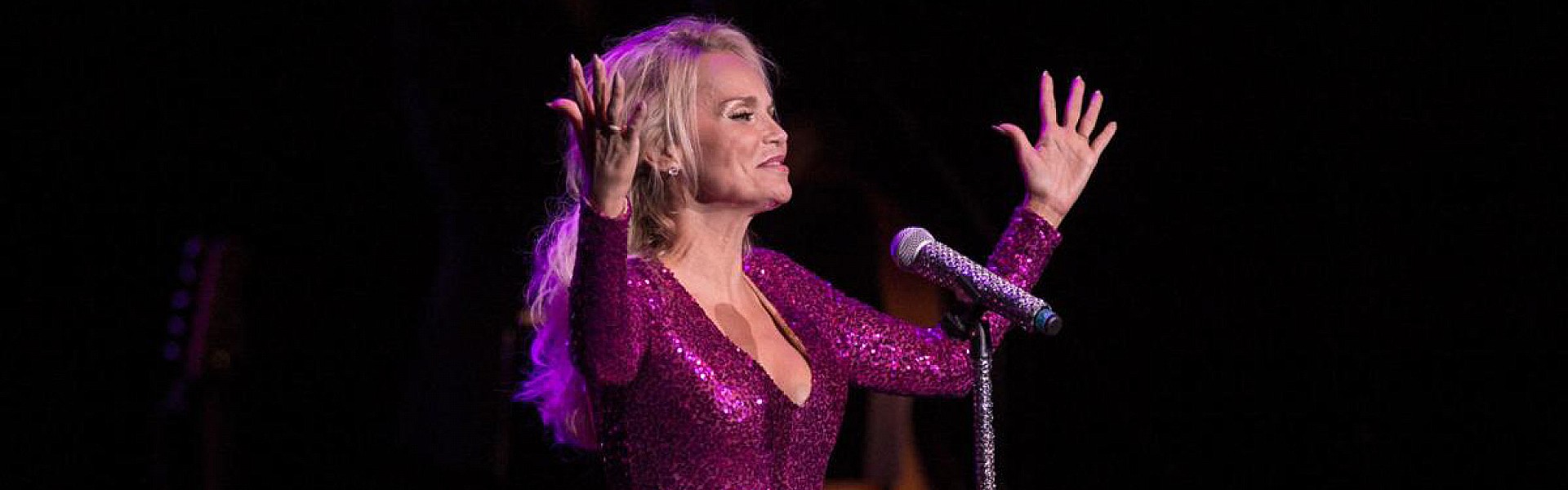 Kristin Chenoweth Earns Grammy Award for Philanthropy